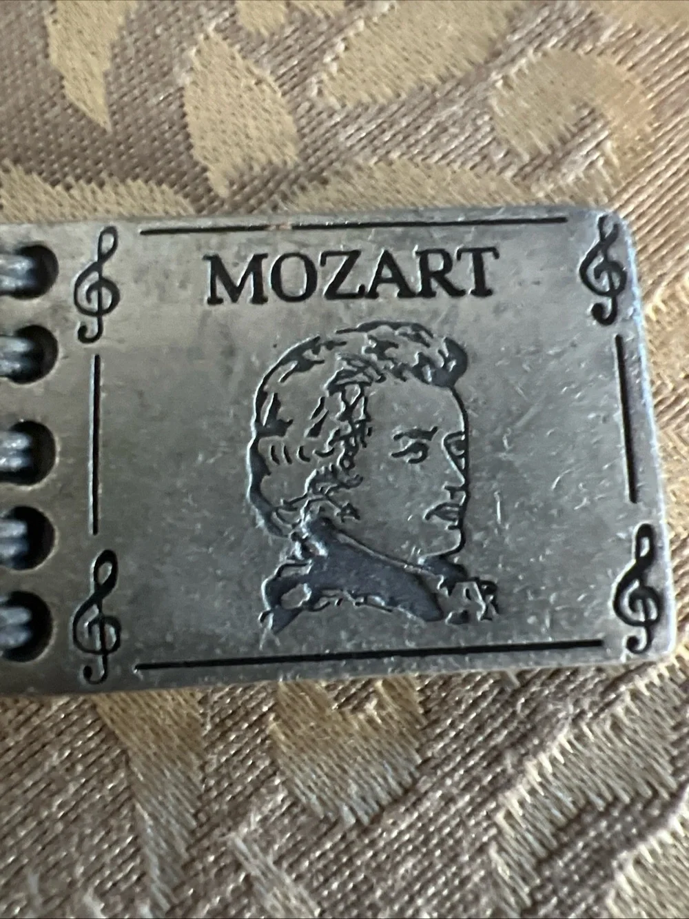 Pewter Keychain: Wolfgang Amadeus Mozart Music Notes